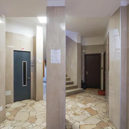 Mila Lux Lodi * Milánó