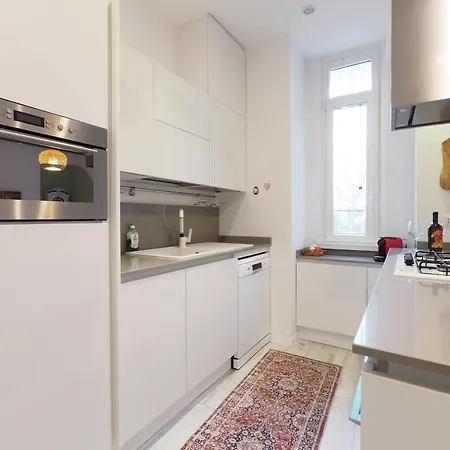 Mila Lux Lodi * Milánó